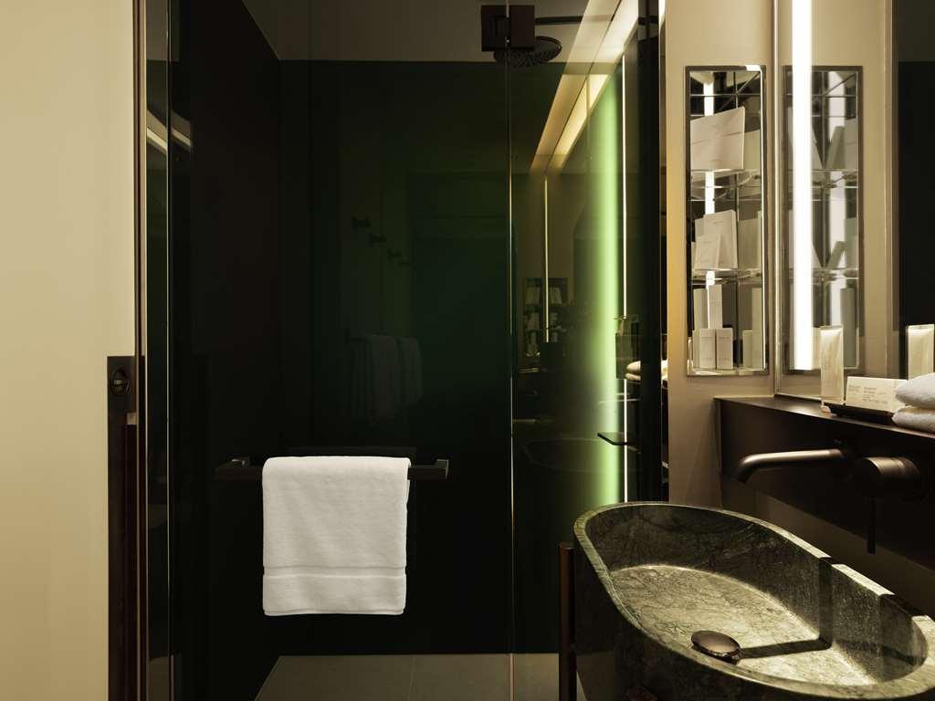 Mondrian Duxton Hotel Singapore