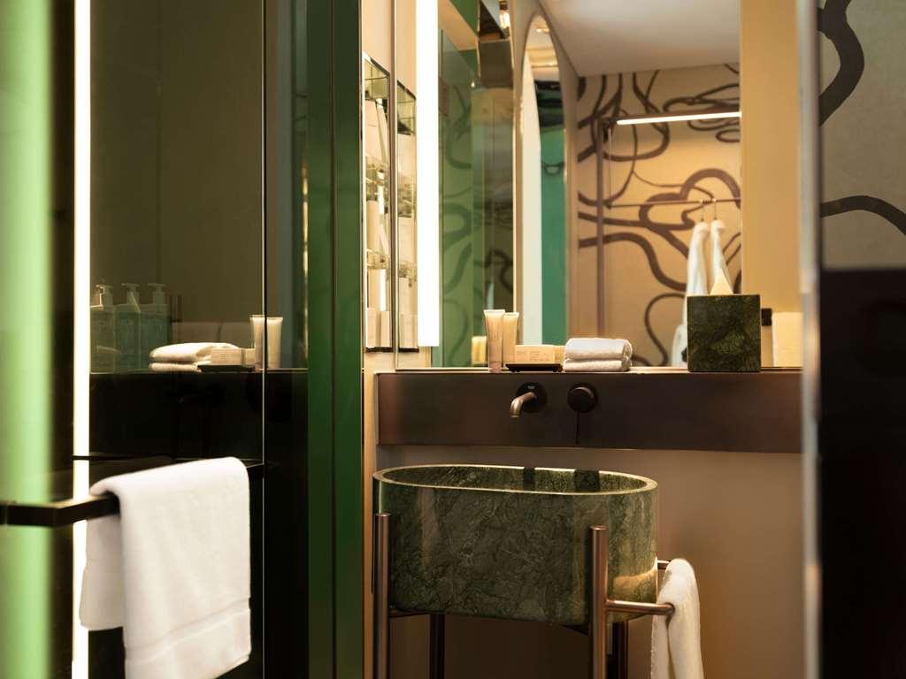 Mondrian Duxton Hotel Singapore